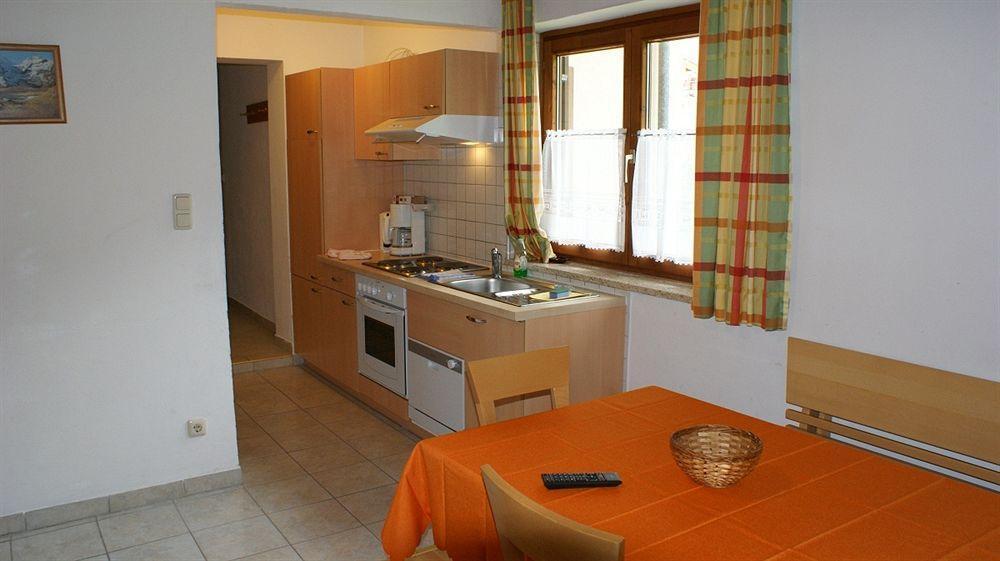 Landhaus Marlies Apartments Zell am See Zewnętrze zdjęcie